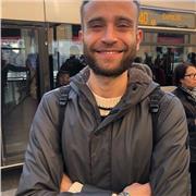 Laureato in lettere offre ripetizioni e studenti di scuola primaria, secondaria di primo e secondo grado